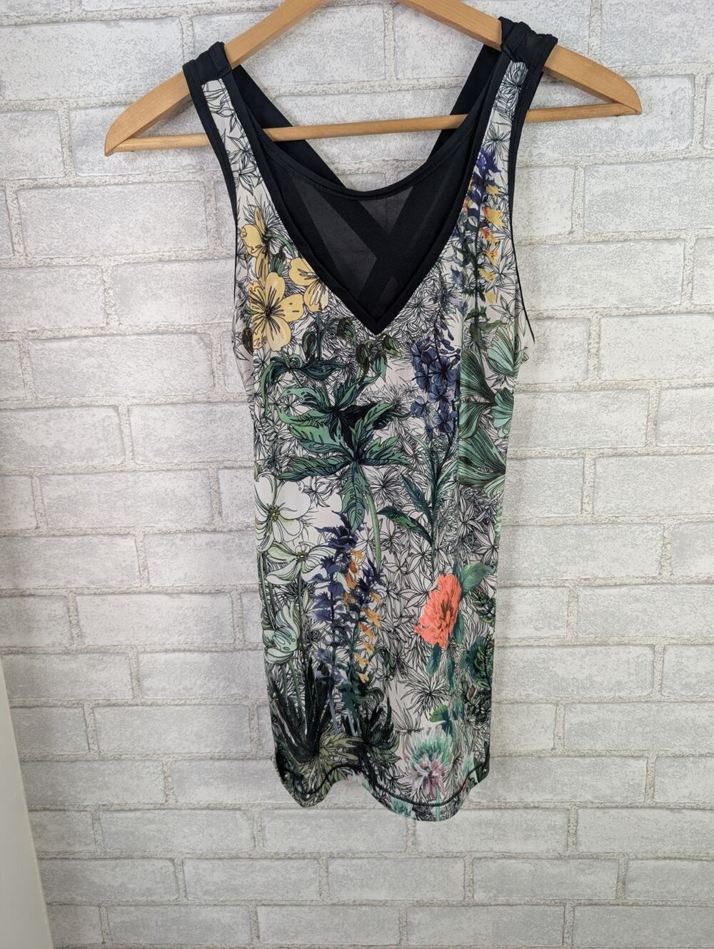 Calia Size Small S Fleuria Floral Tank Top Athletic Limited Edition Racer Back